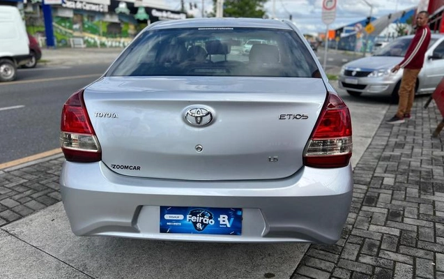 imagem-https://www.socarrao.com.br/sc-vehicle-images-prod/4371094/1792165458168-8576727_6_B_df3a30d90e.jpeg