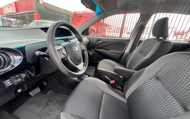 imagem-https://www.socarrao.com.br/sc-vehicle-images-prod/4371094/1792165458170-8576727_10_B_a8df4b73bd.jpeg