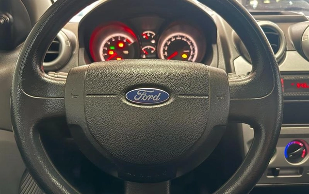 imagem-https://www.socarrao.com.br/sc-vehicle-images-prod/4371096/1792157464770-8457966_2_B_afb8235b5e.jpeg