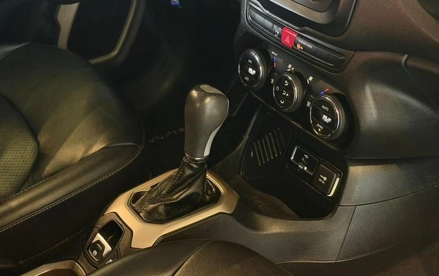 imagem-https://www.socarrao.com.br/sc-vehicle-images-prod/4371098/1792236165464-8548286_9_B_033e62b67c.jpeg