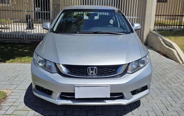 imagem-https://www.socarrao.com.br/sc-vehicle-images-prod/4371105/1792157574810-cee4236d-2989-414e-a813-7437732a9035.jpeg