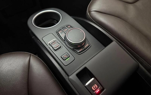 imagem-https://www.socarrao.com.br/sc-vehicle-images-prod/4371122/1792157784526-8558576_10_B_b356ff73c5.jpeg