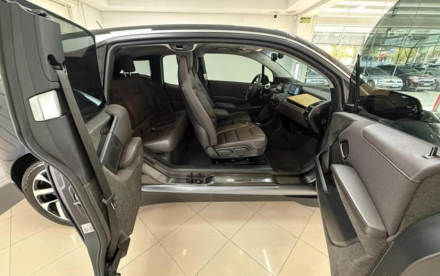 imagem-https://www.socarrao.com.br/sc-vehicle-images-prod/4371122/1792157784529-8558576_1_B_a8cc5417f2.jpeg