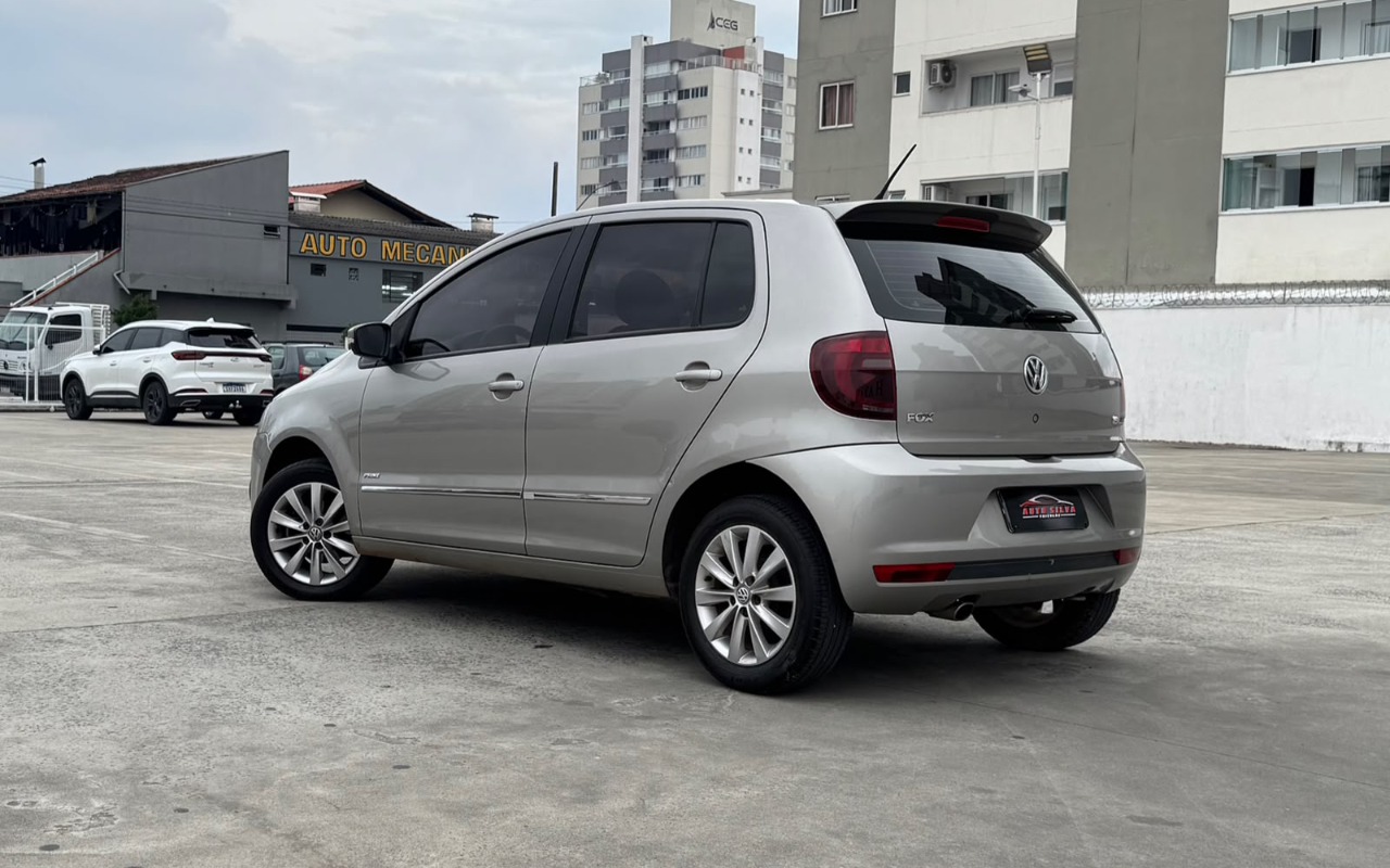 imagem-https://www.socarrao.com.br/sc-vehicle-images-prod/4371138/1792157807126-V2hhdHNBcHAgSW1hZ2UgMjAyNi0xMC0xNiBhdCAxMC4zMS4xMiAoMikuanBlZw.jpeg