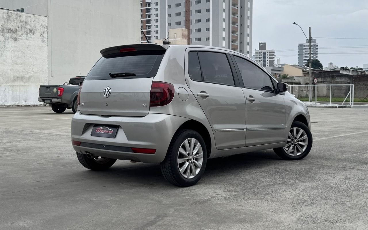 imagem-https://www.socarrao.com.br/sc-vehicle-images-prod/4371138/1792157807500-V2hhdHNBcHAgSW1hZ2UgMjAyNi0xMC0xNiBhdCAxMC4zMS4xMy5qcGVn.jpeg