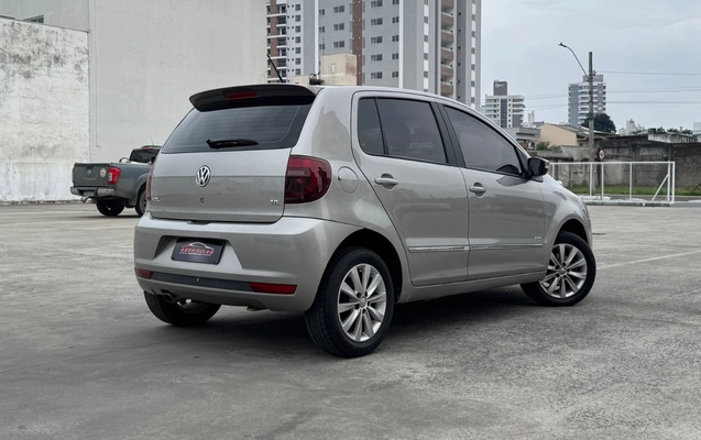 imagem-https://www.socarrao.com.br/sc-vehicle-images-prod/4371138/1792157807500-V2hhdHNBcHAgSW1hZ2UgMjAyNi0xMC0xNiBhdCAxMC4zMS4xMy5qcGVn.jpeg