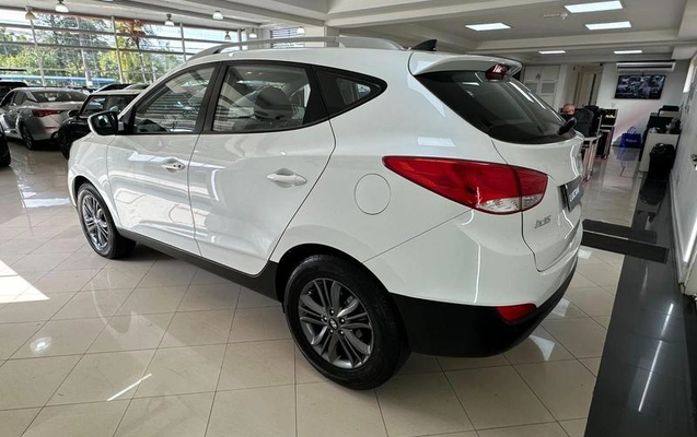 imagem-https://www.socarrao.com.br/sc-vehicle-images-prod/4371141/1792157824022-7975071_10_B_249ef370f0.jpeg