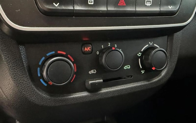 imagem-https://www.socarrao.com.br/sc-vehicle-images-prod/4371170/1792157923294-8550469_8_B_a1009d5c41.jpeg