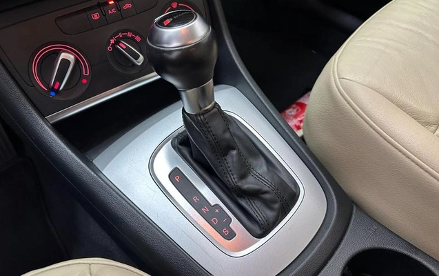 imagem-https://www.socarrao.com.br/sc-vehicle-images-prod/4371198/1792158041432-8508436_6_B_721395ef7d.jpeg