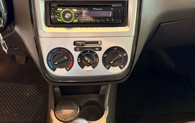 imagem-https://www.socarrao.com.br/sc-vehicle-images-prod/4371219/1792158229005-3fd00b6f-93f8-494a-bafd-b4ccad445342.jpg
