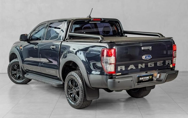 imagem-https://www.socarrao.com.br/sc-vehicle-images-prod/4371280/1792158627495-8575635_2_B_ed17fc6fc2.jpeg