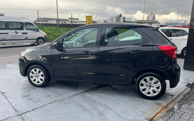 imagem-https://www.socarrao.com.br/sc-vehicle-images-prod/4371308/1792182678563-09c85daa03c046adbf386cc2af9f137b_1792182604843.jpg