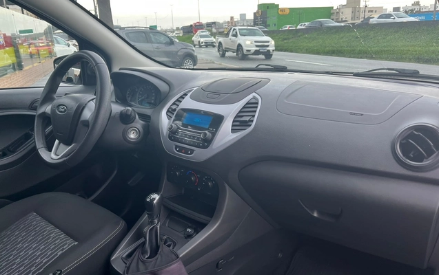 imagem-https://www.socarrao.com.br/sc-vehicle-images-prod/4371308/1792182678570-1aa99ac82c6a4178a4042e2332db944f_1792182604870.jpg
