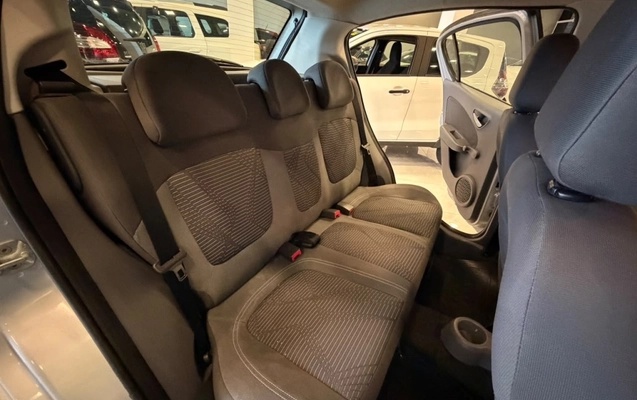 imagem-https://www.socarrao.com.br/sc-vehicle-images-prod/4371335/1792158995778-7_105600.jpg