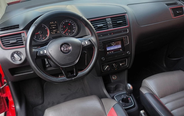 imagem-https://www.socarrao.com.br/sc-vehicle-images-prod/4371360/1792159192382-Rk9YIFBFUFBFUiAyMDE3IDE0LmpwZw.jpg