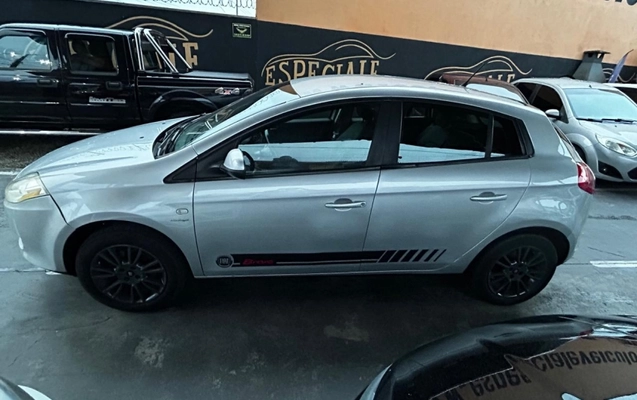 imagem-https://www.socarrao.com.br/sc-vehicle-images-prod/4371382/1792159342678-WNC6HKrvbJQIfe43wnDckq6daqOxYrPT.jpg