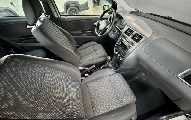 imagem-https://www.socarrao.com.br/sc-vehicle-images-prod/4371433/1792247255083-8549788_13_B_2cc46b8527.jpeg