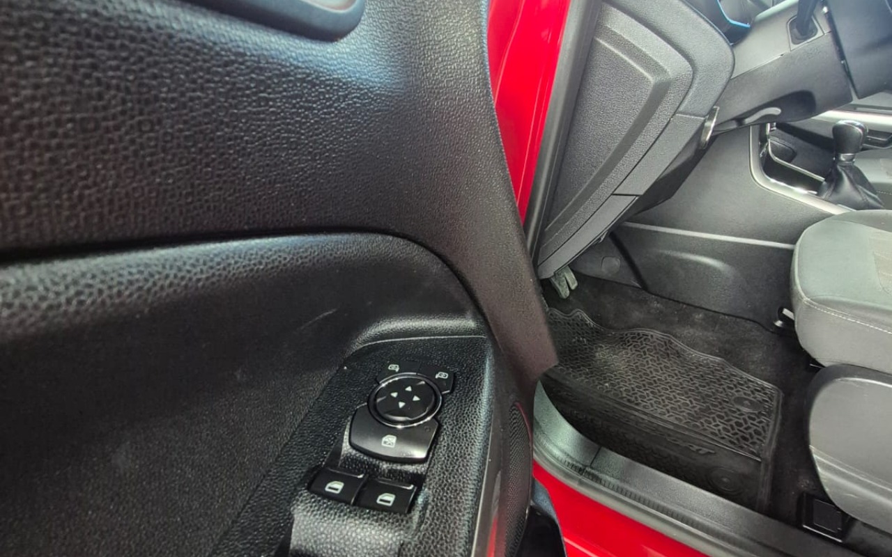 imagem-https://www.socarrao.com.br/sc-vehicle-images-prod/4371490/1792160054529-V2hhdHNBcHAgSW1hZ2UgMjAyNi0xMC0xNSBhdCAyMC4zMC40OSAoMikuanBlZw.jpeg
