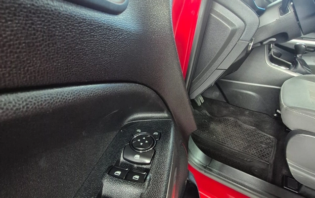 imagem-https://www.socarrao.com.br/sc-vehicle-images-prod/4371490/1792160054529-V2hhdHNBcHAgSW1hZ2UgMjAyNi0xMC0xNSBhdCAyMC4zMC40OSAoMikuanBlZw.jpeg
