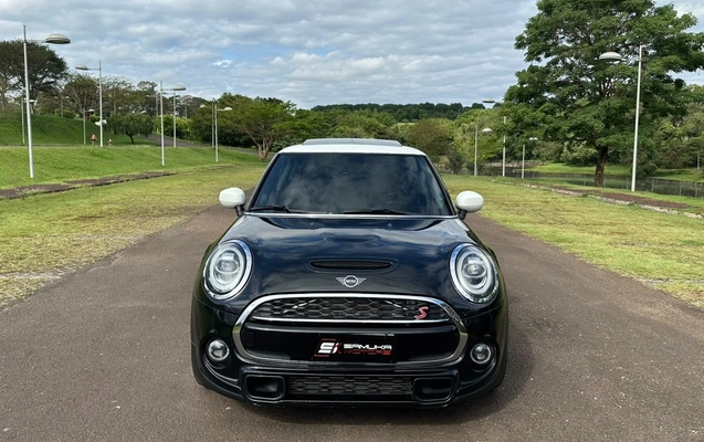 imagem-https://www.socarrao.com.br/sc-vehicle-images-prod/4371539/1792160344197-V2hhdHNBcHAgSW1hZ2UgMjAyNi0xMC0xNiBhdCAxMC4xNC40NiAoMSkuanBlZw.jpeg