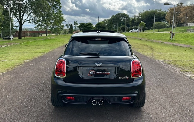 imagem-https://www.socarrao.com.br/sc-vehicle-images-prod/4371539/1792160344531-V2hhdHNBcHAgSW1hZ2UgMjAyNi0xMC0xNiBhdCAxMC4xNC40OC5qcGVn.jpeg