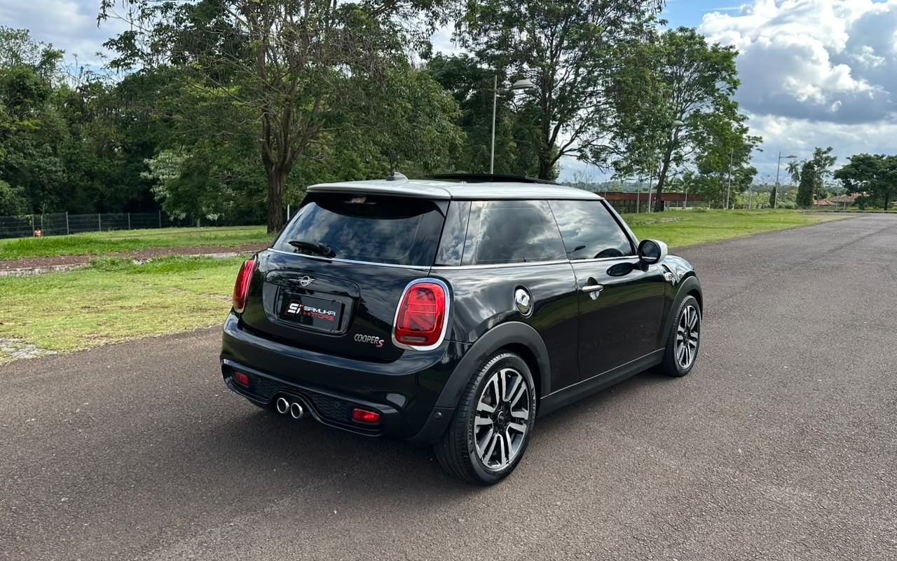 imagem-https://www.socarrao.com.br/sc-vehicle-images-prod/4371539/1792160344637-V2hhdHNBcHAgSW1hZ2UgMjAyNi0xMC0xNiBhdCAxMC4xNC40OCAoMSkuanBlZw.jpeg