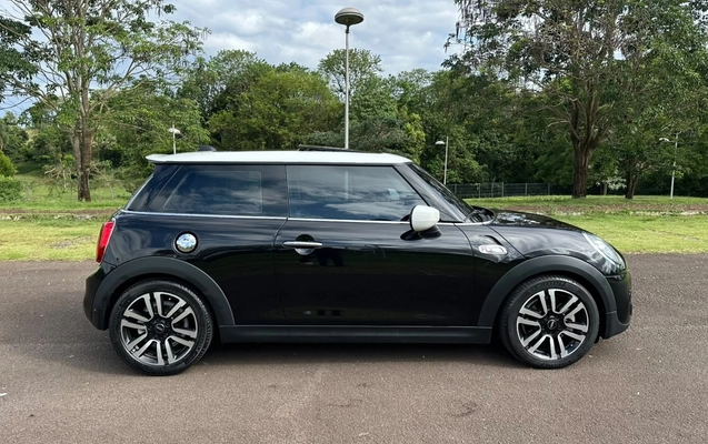 imagem-https://www.socarrao.com.br/sc-vehicle-images-prod/4371539/1792160344725-V2hhdHNBcHAgSW1hZ2UgMjAyNi0xMC0xNiBhdCAxMC4xNC40OCAoMikuanBlZw.jpeg