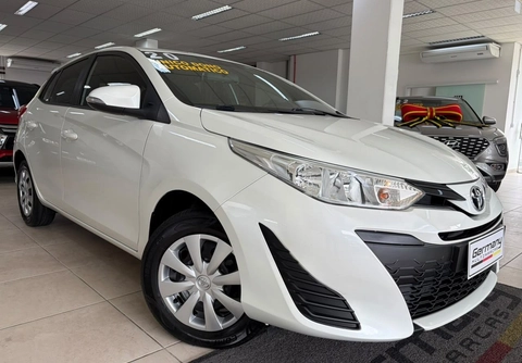 Toyota Yaris 2020 Branco — foto 1 de 3