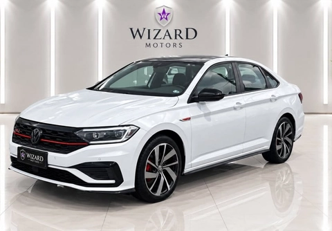 Volkswagen Jetta 2019 Branco — foto 1 de 3