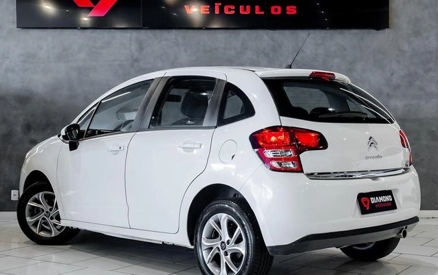 imagem-https://www.socarrao.com.br/sc-vehicle-images-prod/4371577/1792160741904-8564956_9_B_127c5bc346.jpeg