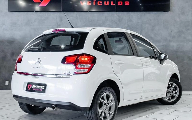 imagem-https://www.socarrao.com.br/sc-vehicle-images-prod/4371577/1792160741907-8564956_28_B_9afb3aa95e.jpeg