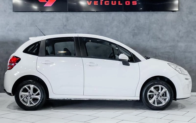 imagem-https://www.socarrao.com.br/sc-vehicle-images-prod/4371577/1792160741920-8564956_25_B_4aa801c5f0.jpeg