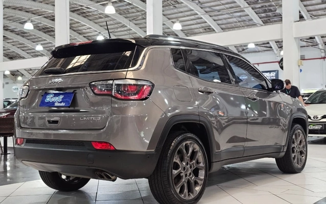 imagem-https://www.socarrao.com.br/sc-vehicle-images-prod/4371581/1792160789343-2_110447.jpg