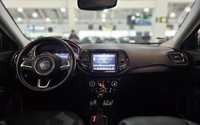 imagem-https://www.socarrao.com.br/sc-vehicle-images-prod/4371581/1792160789353-2_110455.jpg
