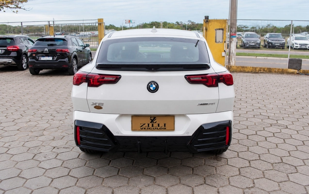 imagem-https://www.socarrao.com.br/sc-vehicle-images-prod/4371582/1792160806760-271fc859a7cd486d9286d3536889cc6f_1792160059946.jpg