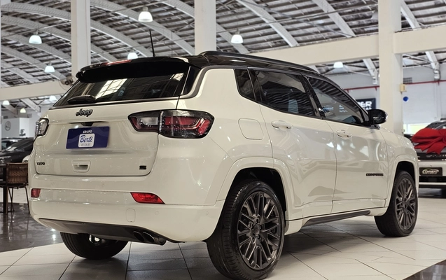 imagem-https://www.socarrao.com.br/sc-vehicle-images-prod/4371701/1792161673897-1_060656.jpg