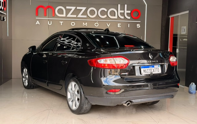 imagem-https://www.socarrao.com.br/sc-vehicle-images-prod/4371765/1792161934861-003_968725e138ed25660cd2bd69b8e4ce41.jpg