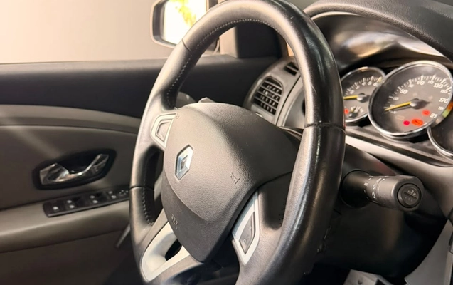 imagem-https://www.socarrao.com.br/sc-vehicle-images-prod/4371765/1792161934878-003_412aa2a6e5d28be92db030c9fffb5c1c.jpg