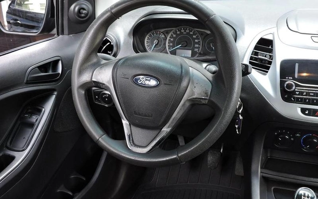 imagem-https://www.socarrao.com.br/sc-vehicle-images-prod/4371773/1792161962327-8564640_8_B_126e2b7d9f.jpeg