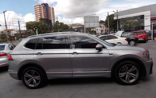 imagem-https://www.socarrao.com.br/sc-vehicle-images-prod/4371785/1792162041535-8577221_2_B_d00950e52a.jpeg