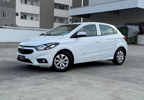 Chevrolet Onix 2019 Branco — foto 1 de 3