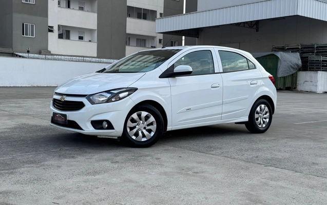 imagem-https://www.socarrao.com.br/sc-vehicle-images-prod/4371790/1792162095836-V2hhdHNBcHAgSW1hZ2UgMjAyNi0xMC0xNiBhdCAxMS4zMy4zNi5qcGVn.jpeg