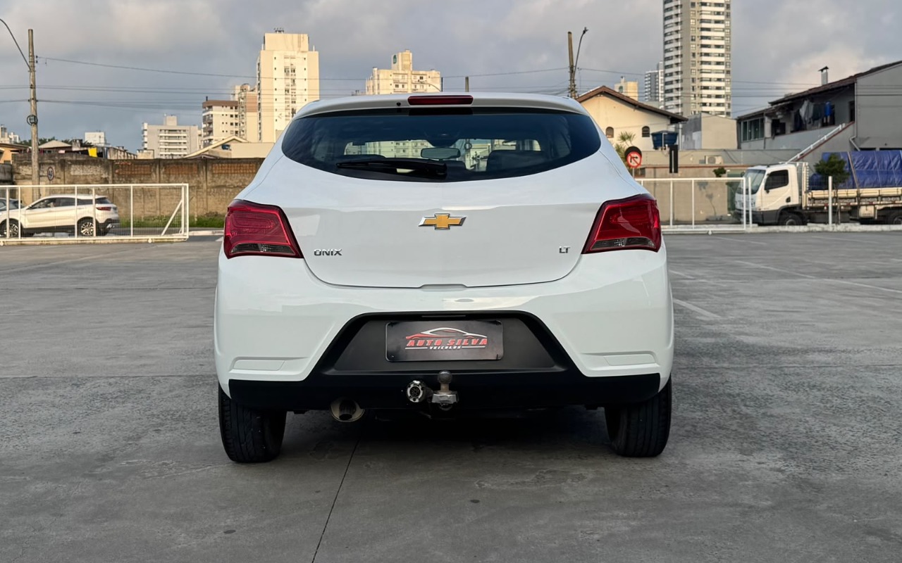 imagem-https://www.socarrao.com.br/sc-vehicle-images-prod/4371790/1792162096324-V2hhdHNBcHAgSW1hZ2UgMjAyNi0xMC0xNiBhdCAxMS4zMy4zNyAoMykuanBlZw.jpeg