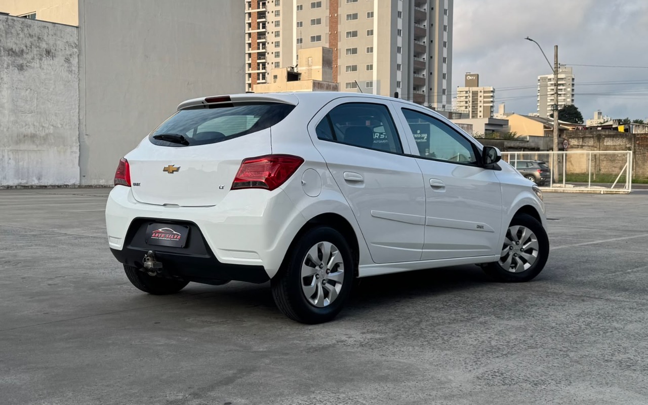 imagem-https://www.socarrao.com.br/sc-vehicle-images-prod/4371790/1792162096627-V2hhdHNBcHAgSW1hZ2UgMjAyNi0xMC0xNiBhdCAxMS4zMy4zOC5qcGVn.jpeg