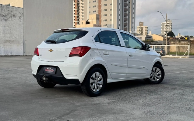 imagem-https://www.socarrao.com.br/sc-vehicle-images-prod/4371790/1792162096627-V2hhdHNBcHAgSW1hZ2UgMjAyNi0xMC0xNiBhdCAxMS4zMy4zOC5qcGVn.jpeg