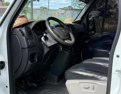 imagem-https://www.socarrao.com.br/sc-vehicle-images-prod/4371819/1792162417411-8576917_7_B_d17b104915.jpeg