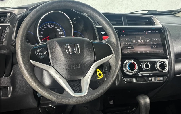 imagem-https://www.socarrao.com.br/sc-vehicle-images-prod/4371924/1792163304826-4_120757.jpg