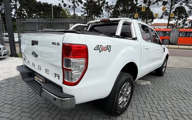 imagem-https://www.socarrao.com.br/sc-vehicle-images-prod/4371997/1792585724361-8484662_5_B_412388d6ab.jpeg