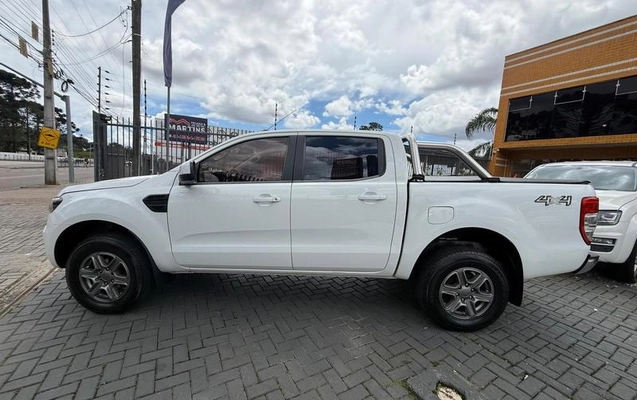imagem-https://www.socarrao.com.br/sc-vehicle-images-prod/4371997/1792585724366-8484662_8_B_aec5b86529.jpeg