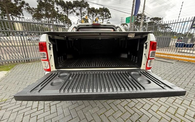 imagem-https://www.socarrao.com.br/sc-vehicle-images-prod/4371997/1792585724392-8484662_20_B_999465b311.jpeg